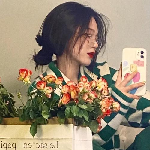 春云离散不相逢