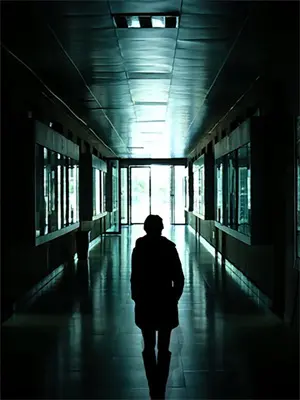 顾三